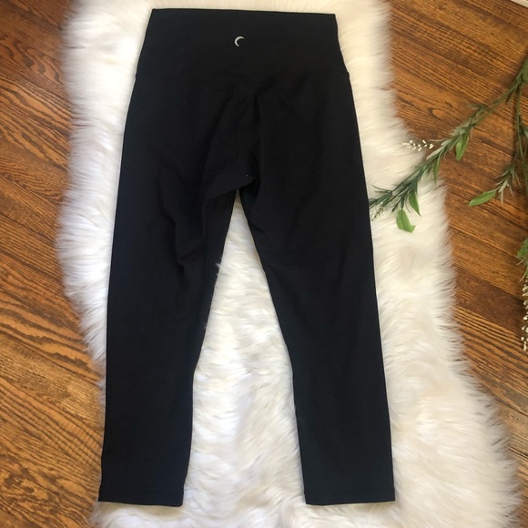 ZYIA Black Crops Leggings - Picture 3 of 7